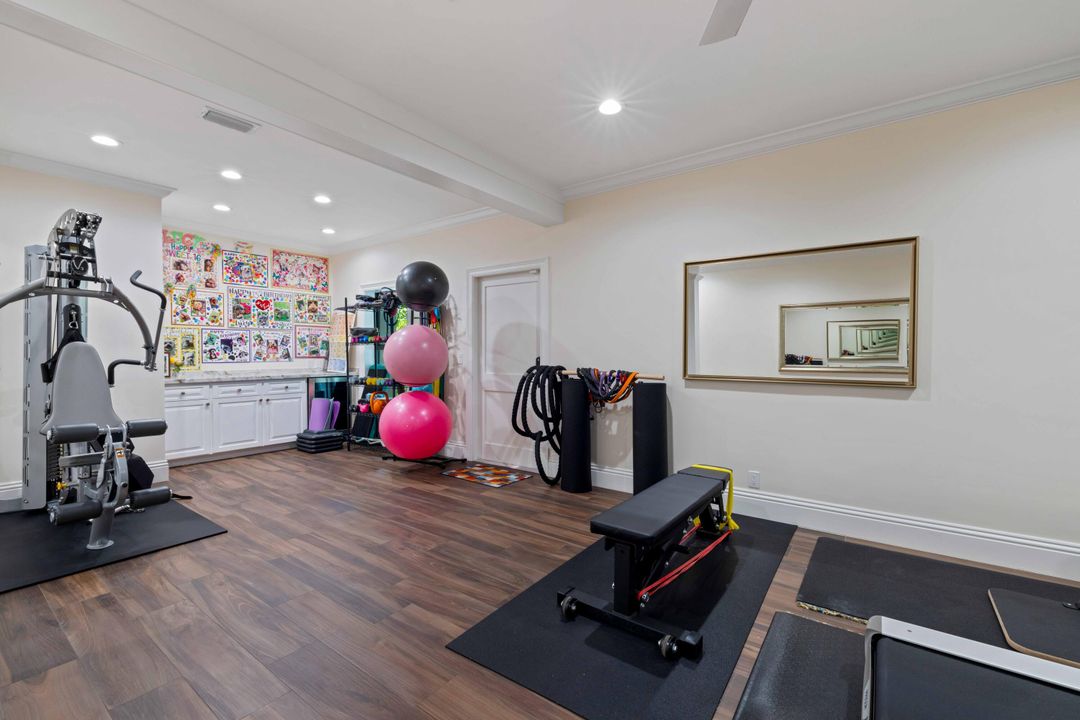 For Sale: $4,325,000 (4 beds, 6 baths, 5302 Square Feet)