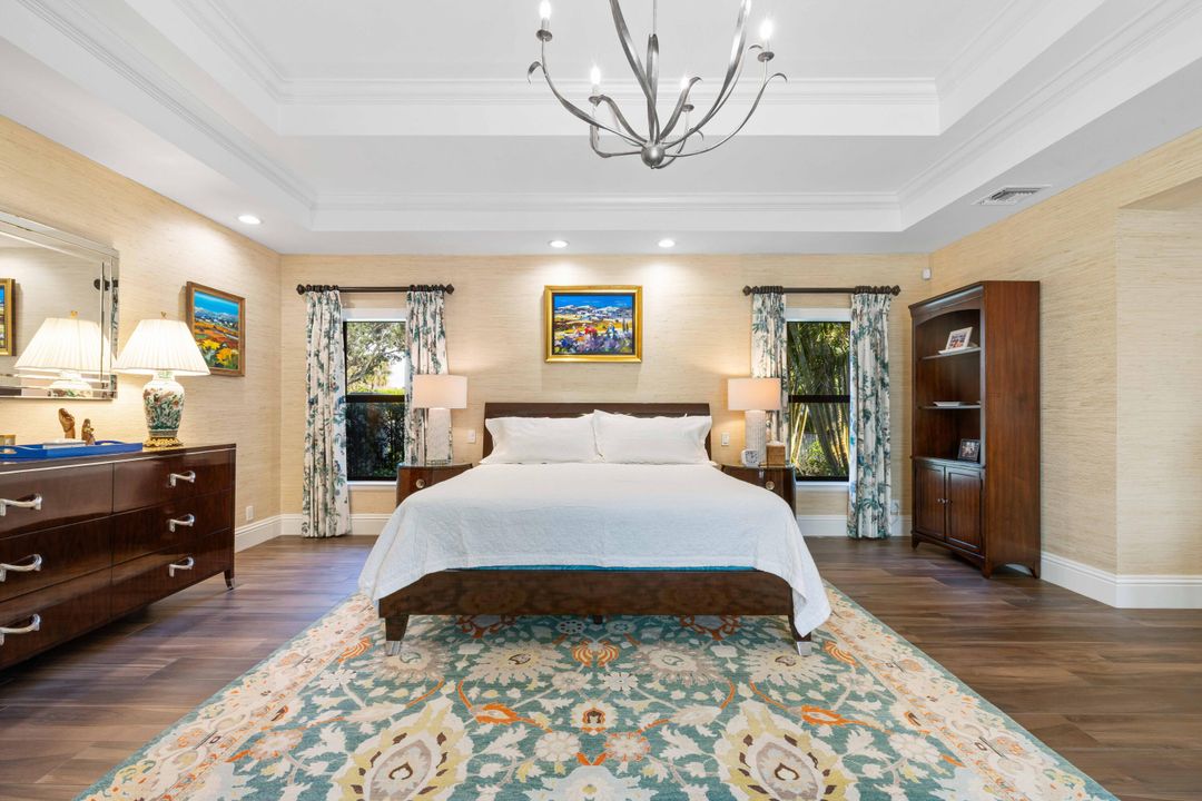 For Sale: $4,325,000 (4 beds, 6 baths, 5302 Square Feet)