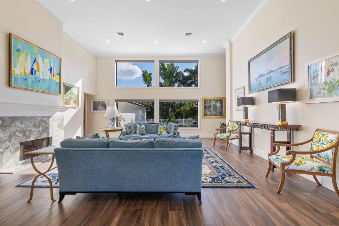 For Sale: $4,325,000 (4 beds, 6 baths, 5302 Square Feet)