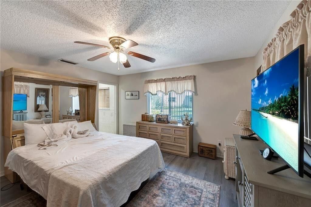 For Rent: $2,550 (3 beds, 2 baths, 1758 Square Feet)