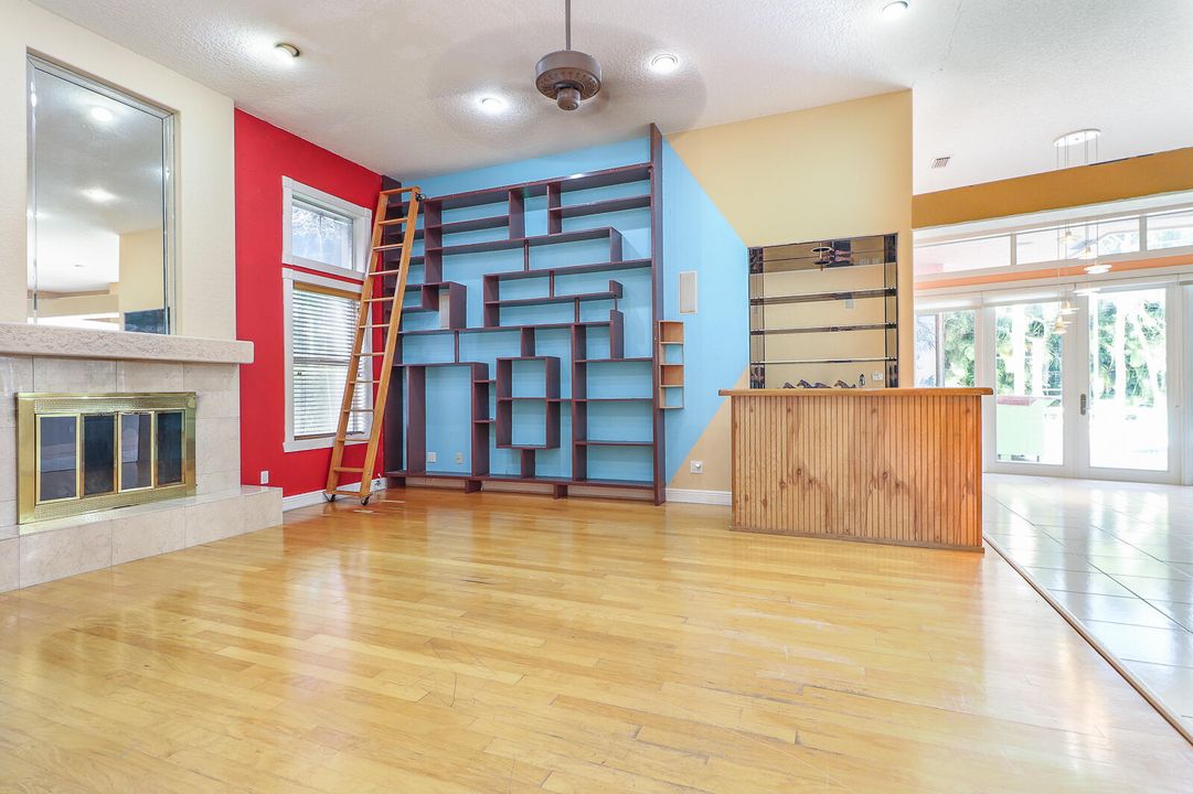 En Venta: $1,200,000 (3 camas, 2 baños, 2892 Pies cuadrados)