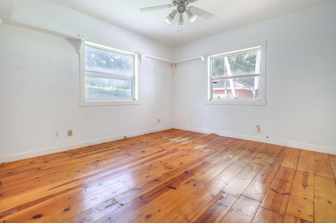 En Venta: $1,200,000 (3 camas, 2 baños, 2892 Pies cuadrados)