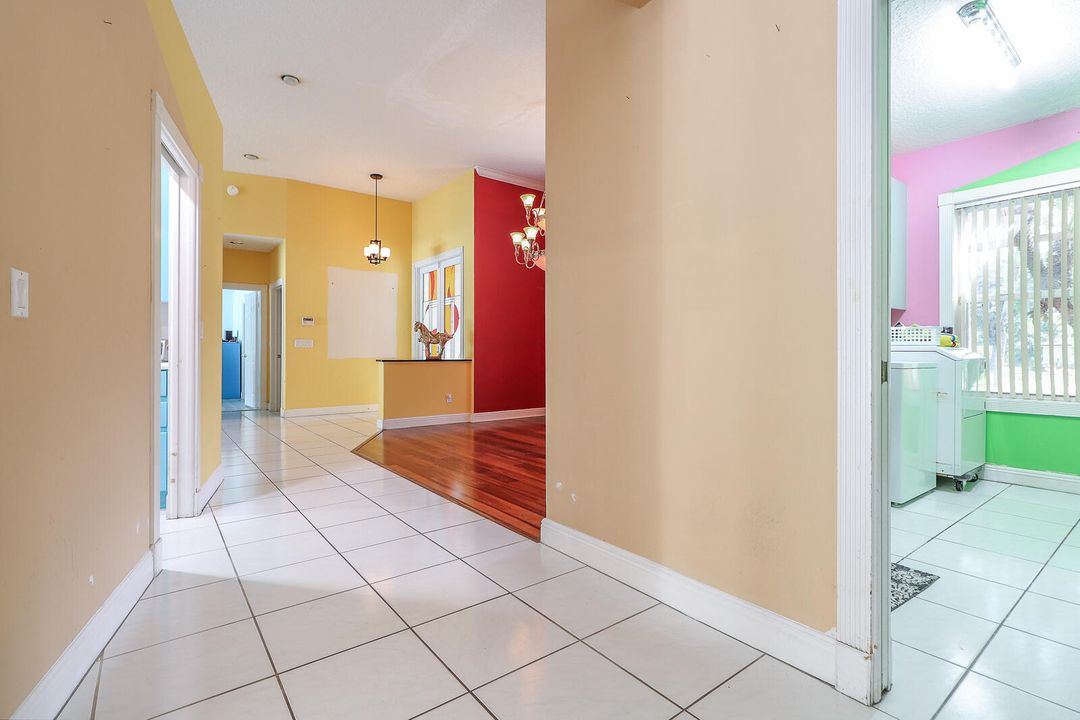 En Venta: $1,200,000 (3 camas, 2 baños, 2892 Pies cuadrados)