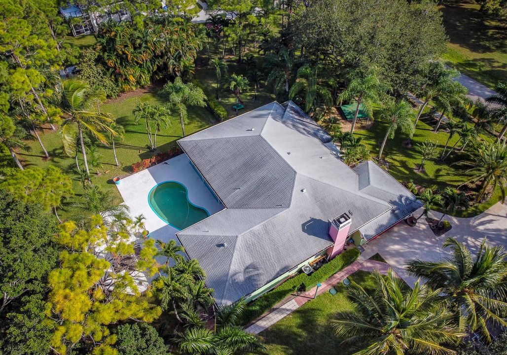 En Venta: $1,200,000 (3 camas, 2 baños, 2892 Pies cuadrados)