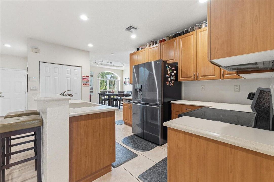 For Sale: $1,050,000 (4 beds, 3 baths, 2956 Square Feet)