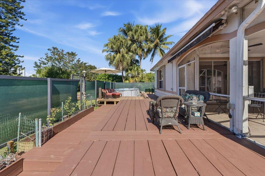 For Sale: $1,050,000 (4 beds, 3 baths, 2956 Square Feet)