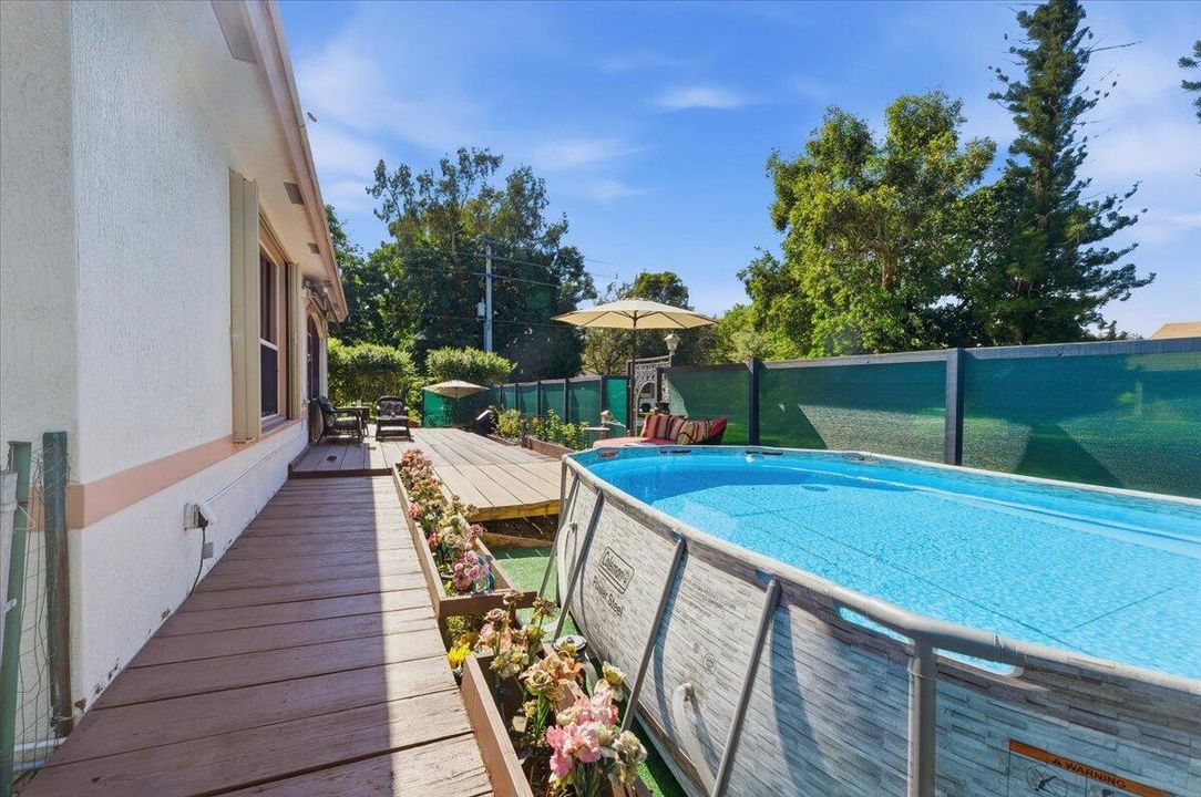 For Sale: $1,050,000 (4 beds, 3 baths, 2956 Square Feet)