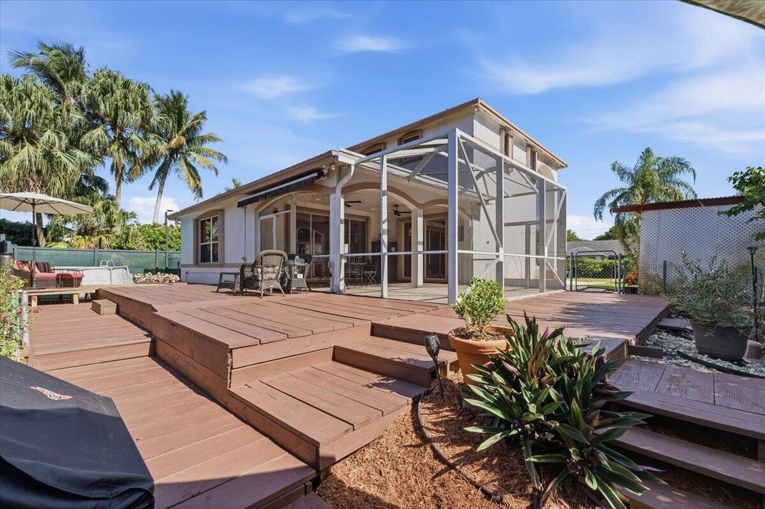 For Sale: $1,050,000 (4 beds, 3 baths, 2956 Square Feet)