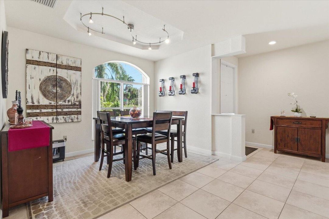 For Sale: $1,050,000 (4 beds, 3 baths, 2956 Square Feet)