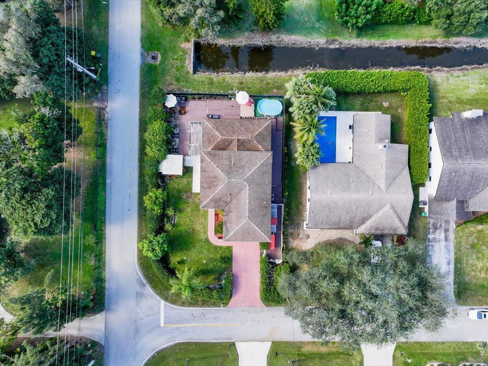 For Sale: $1,050,000 (4 beds, 3 baths, 2956 Square Feet)