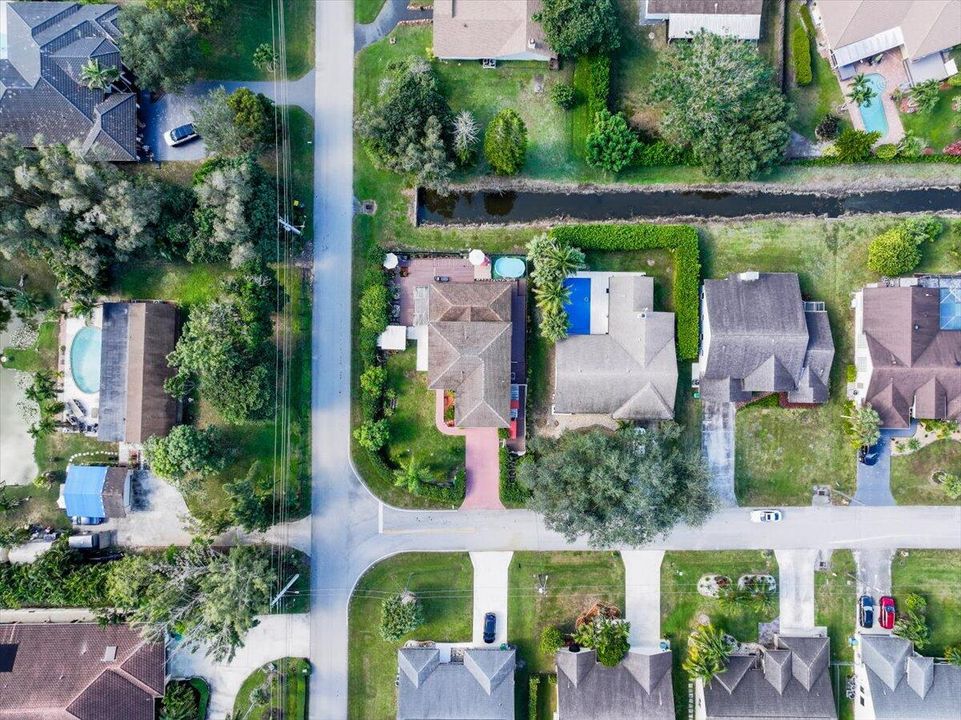 For Sale: $1,050,000 (4 beds, 3 baths, 2956 Square Feet)