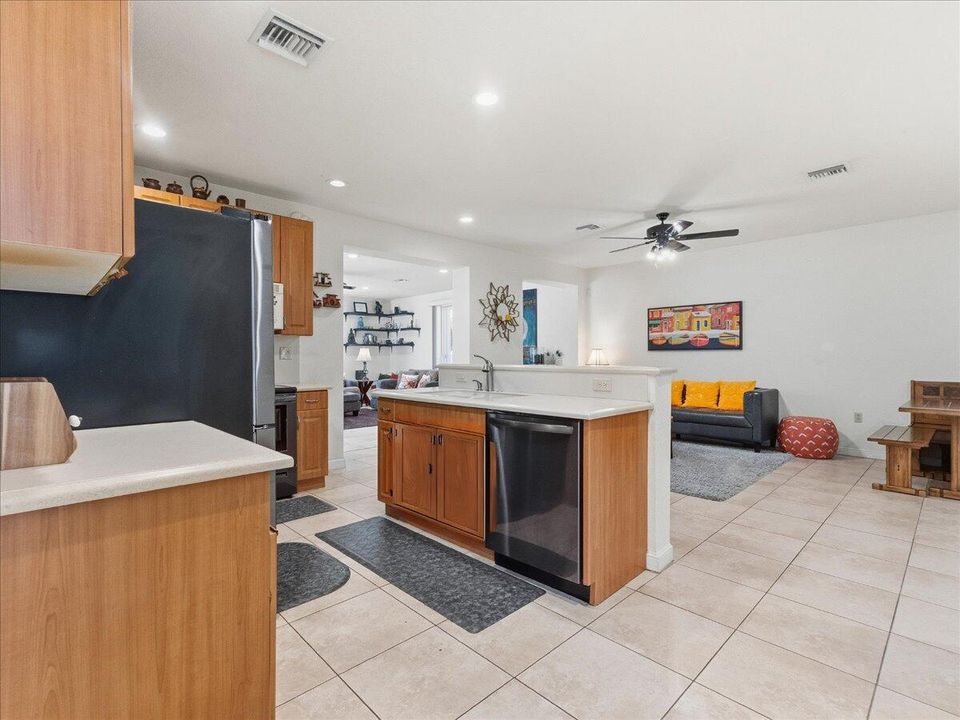 For Sale: $1,050,000 (4 beds, 3 baths, 2956 Square Feet)