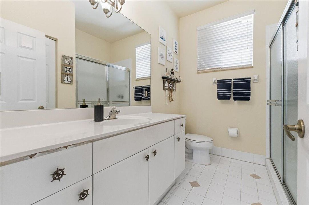 For Sale: $1,050,000 (4 beds, 3 baths, 2956 Square Feet)