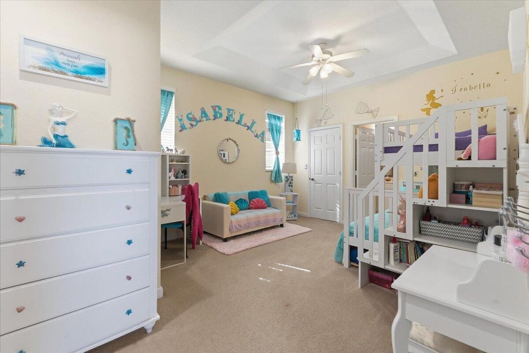 For Sale: $1,050,000 (4 beds, 3 baths, 2956 Square Feet)