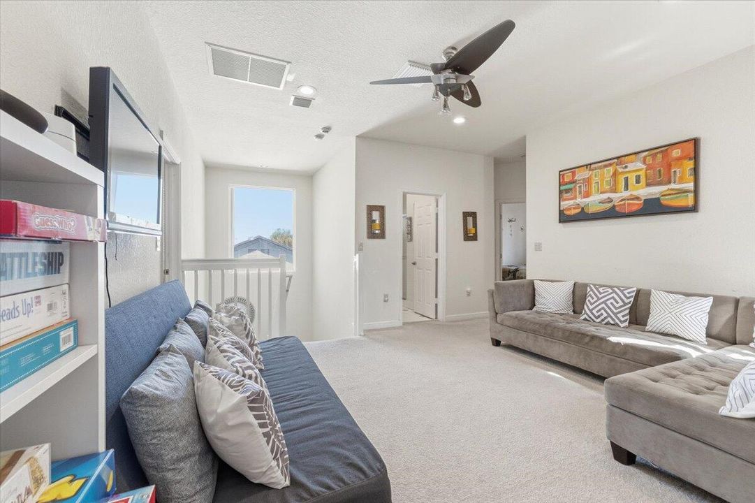 For Sale: $1,050,000 (4 beds, 3 baths, 2956 Square Feet)