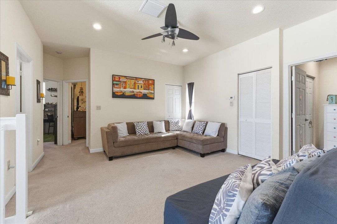 For Sale: $1,050,000 (4 beds, 3 baths, 2956 Square Feet)