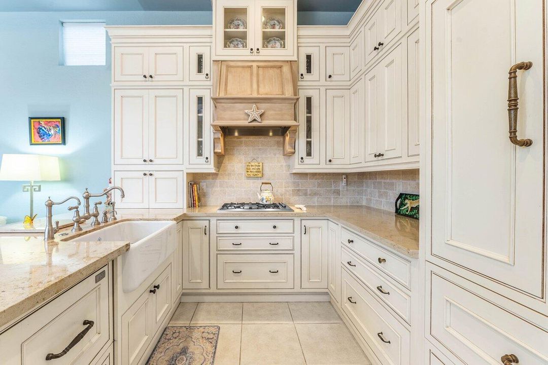 For Sale: $1,450,000 (3 beds, 3 baths, 2355 Square Feet)