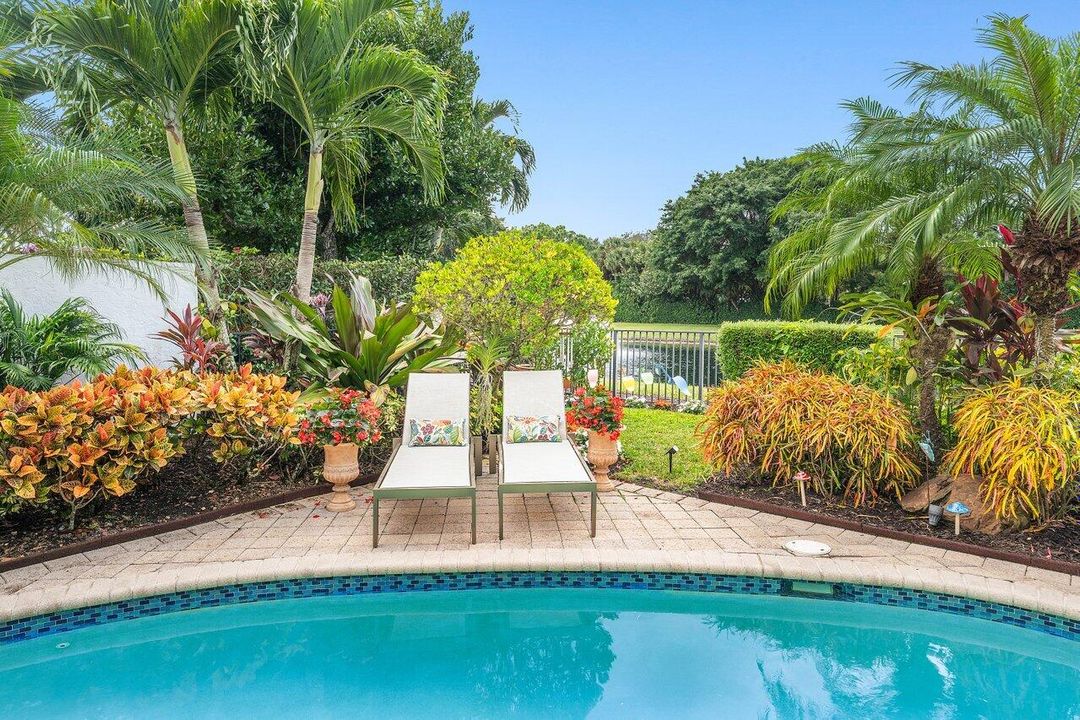 For Sale: $1,450,000 (3 beds, 3 baths, 2355 Square Feet)