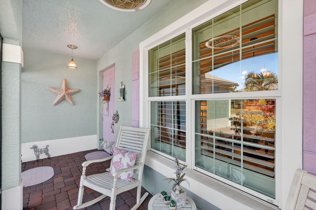 For Sale: $439,000 (2 beds, 2 baths, 1704 Square Feet)