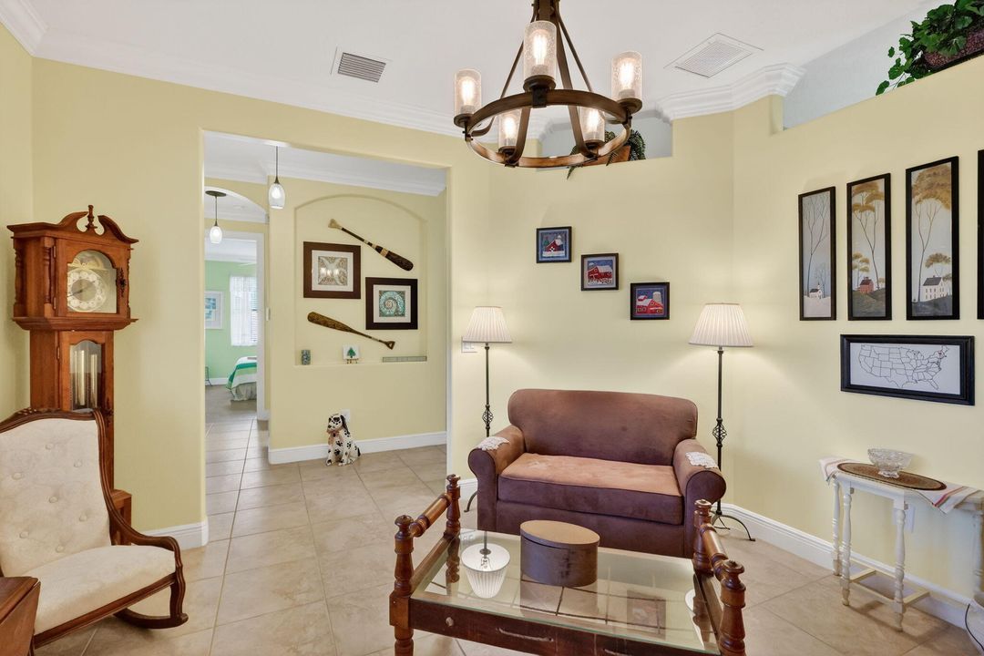 For Sale: $439,000 (2 beds, 2 baths, 1704 Square Feet)