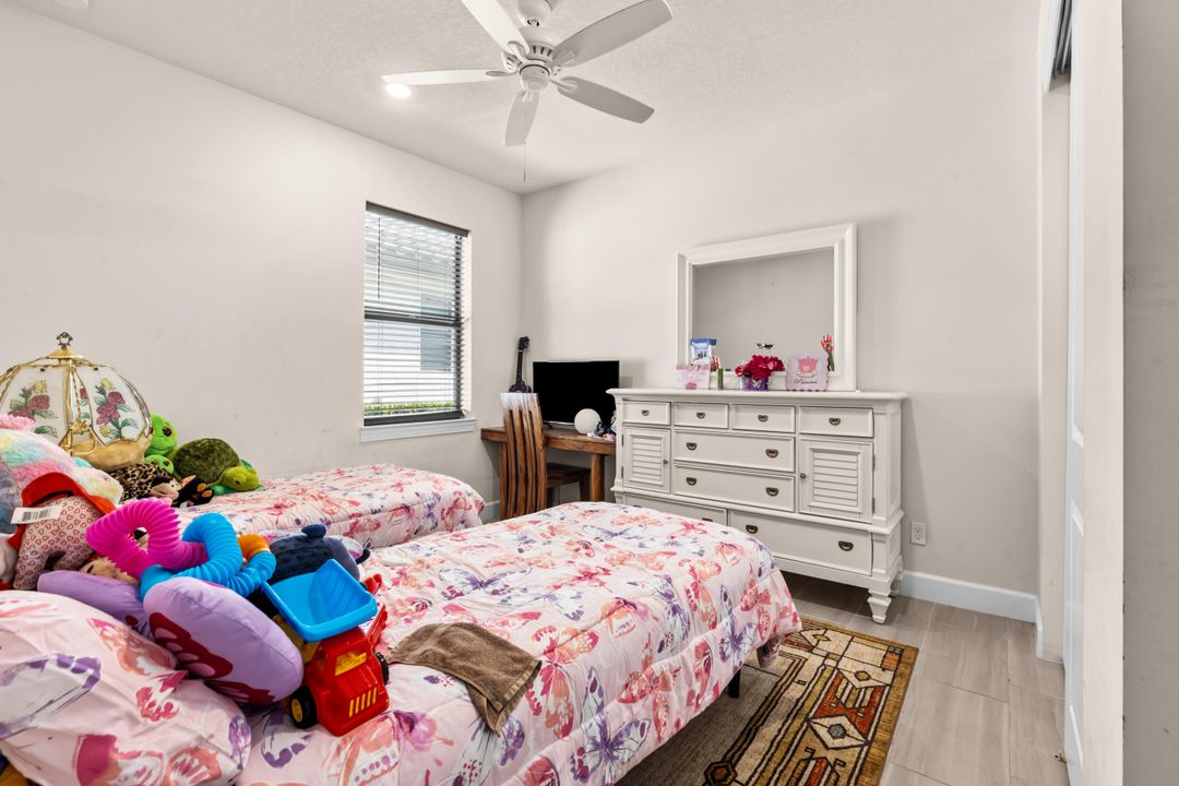 En Venta: $760,000 (3 camas, 2 baños, 2298 Pies cuadrados)