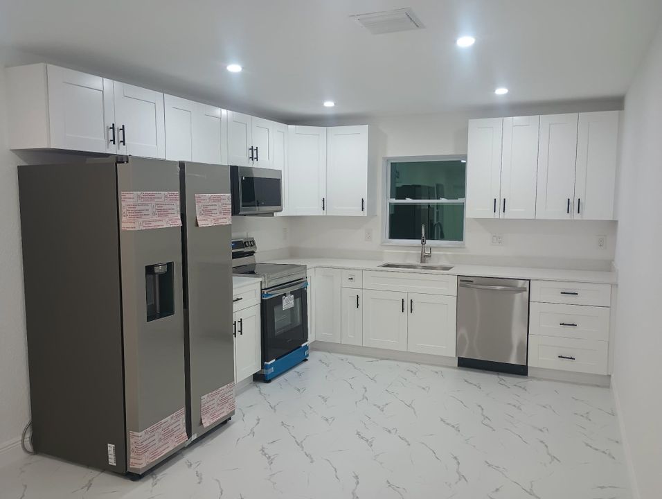 待售: $500,000 (0 贝兹, 0 浴室, 2170 平方英尺)