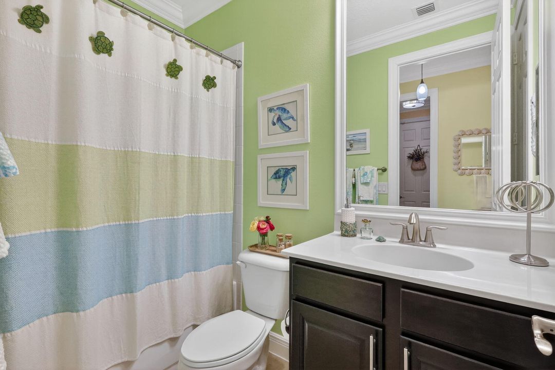 For Sale: $439,000 (2 beds, 2 baths, 1704 Square Feet)