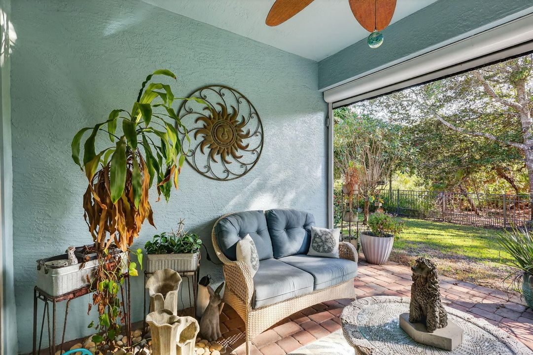 For Sale: $439,000 (2 beds, 2 baths, 1704 Square Feet)