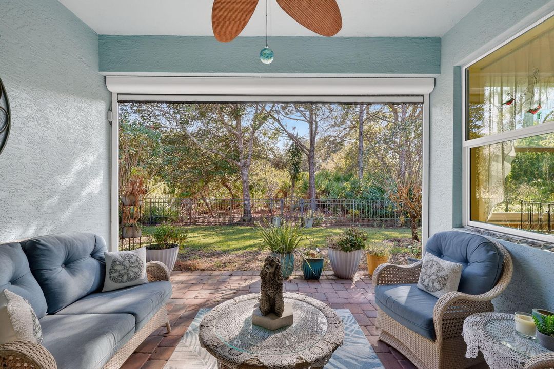 For Sale: $439,000 (2 beds, 2 baths, 1704 Square Feet)