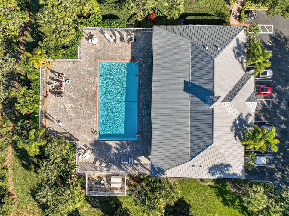 For Sale: $439,000 (2 beds, 2 baths, 1704 Square Feet)