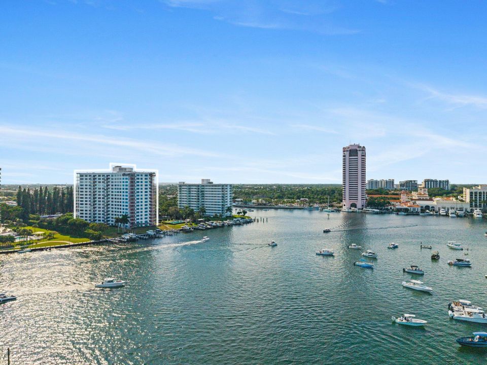 For Sale: $1,540,000 (2 beds, 2 baths, 1481 Square Feet)