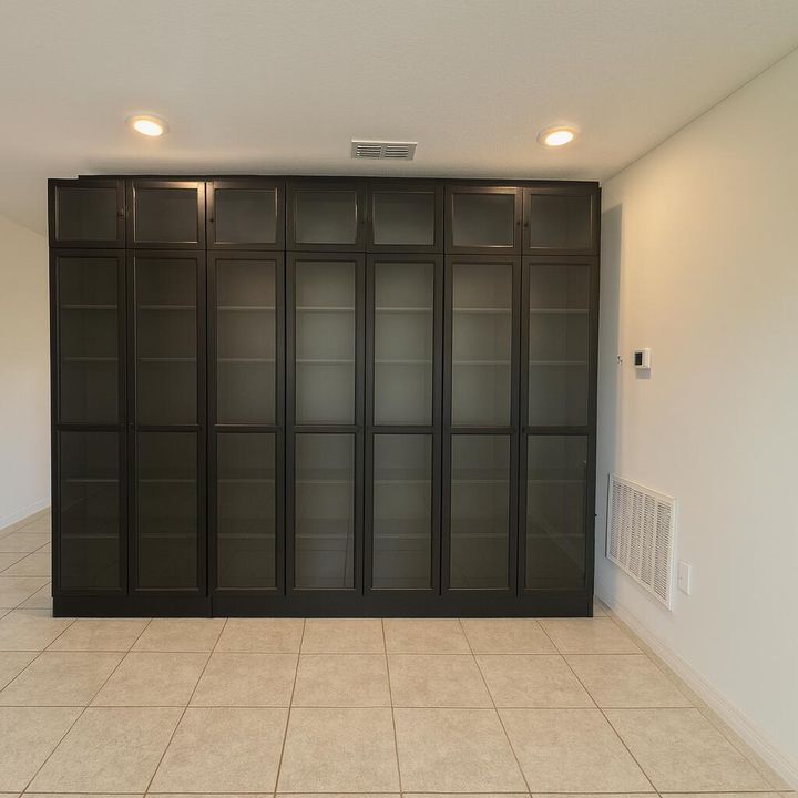 For Rent: $2,900 (4 beds, 2 baths, 2059 Square Feet)