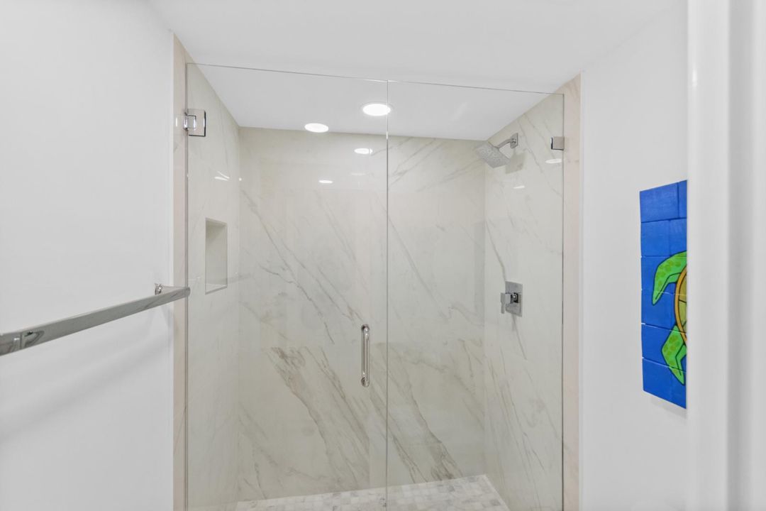 En Venta: $2,250,000 (3 camas, 3 baños, 2865 Pies cuadrados)