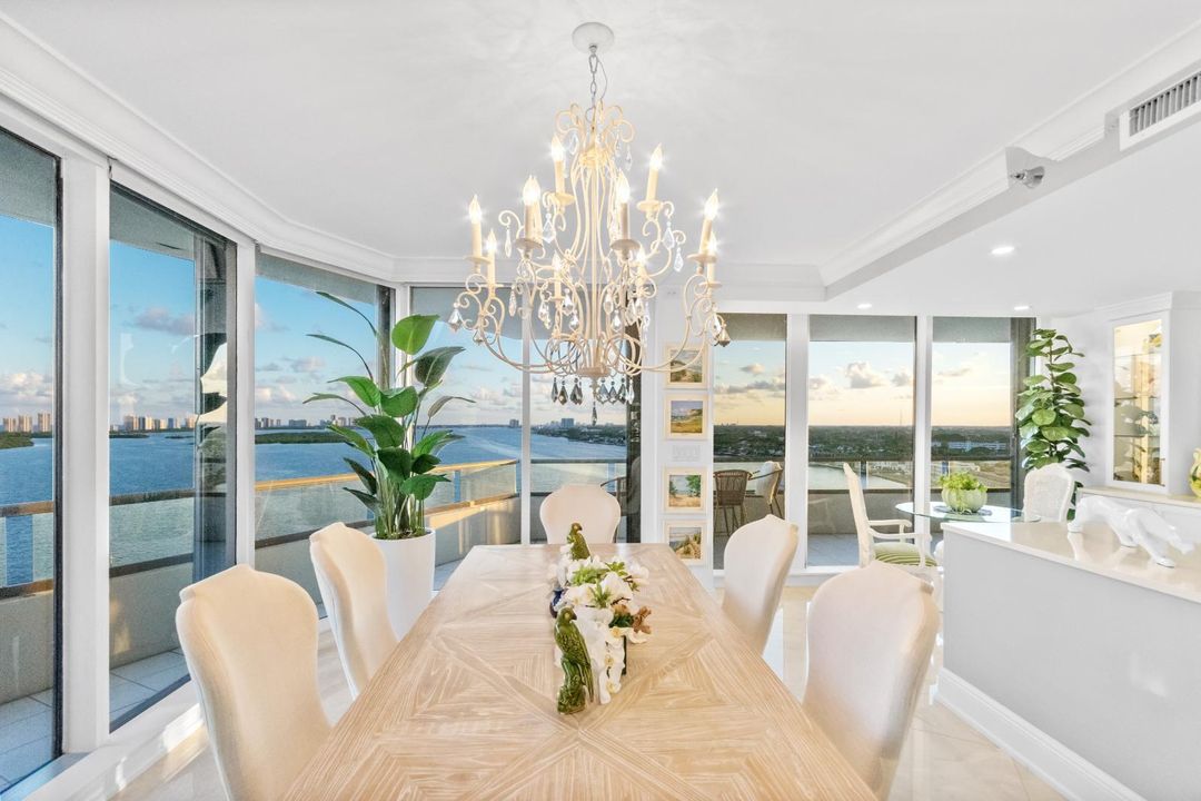 En Venta: $2,250,000 (3 camas, 3 baños, 2865 Pies cuadrados)