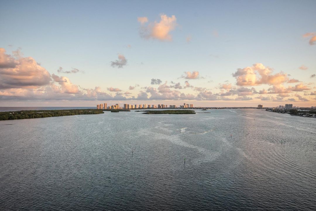 En Venta: $2,250,000 (3 camas, 3 baños, 2865 Pies cuadrados)