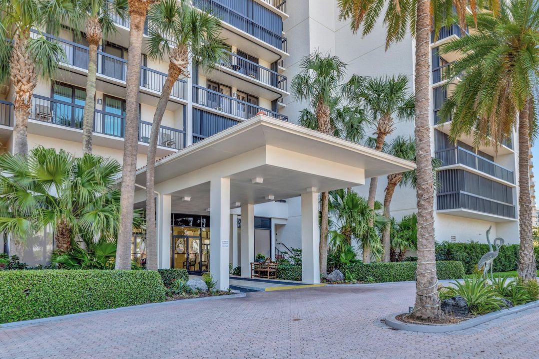 待售: $549,900 (2 贝兹, 2 浴室, 1207 平方英尺)