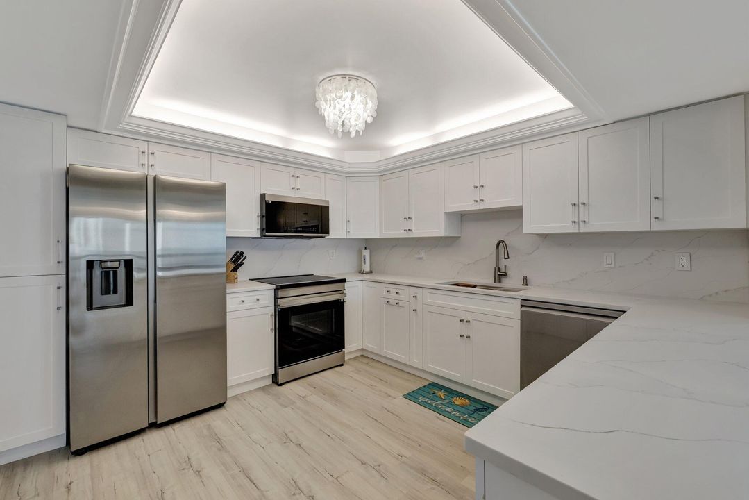 待售: $549,900 (2 贝兹, 2 浴室, 1207 平方英尺)