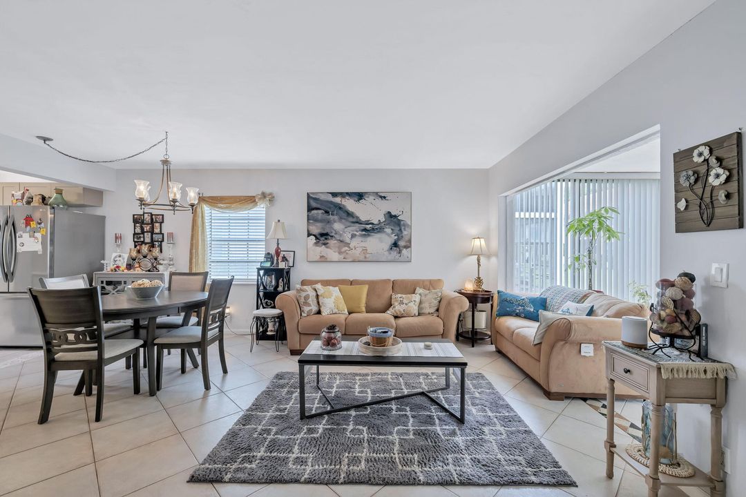 For Sale: $345,000 (2 beds, 2 baths, 1300 Square Feet)