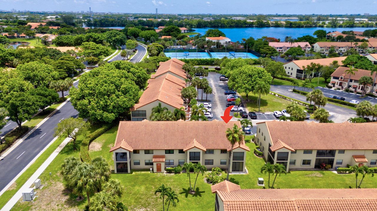 For Sale: $345,000 (2 beds, 2 baths, 1300 Square Feet)