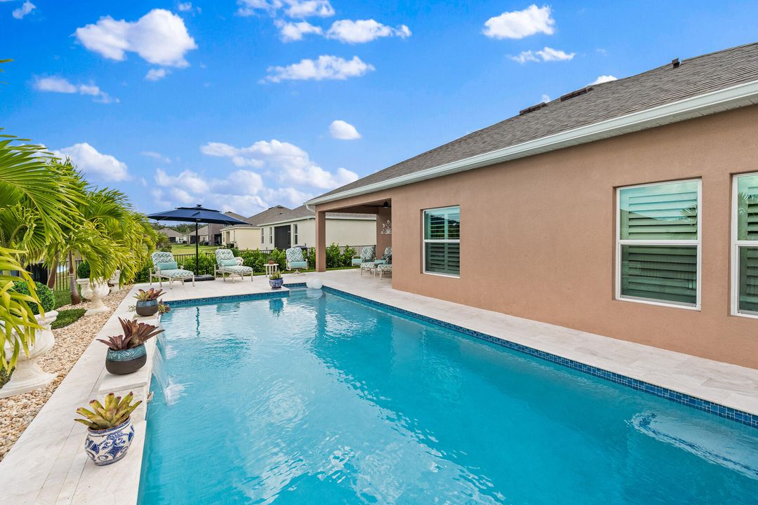 For Sale: $875,000 (4 beds, 3 baths, 2771 Square Feet)