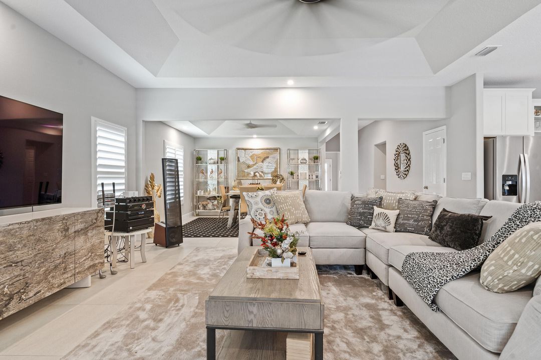 For Sale: $875,000 (4 beds, 3 baths, 2771 Square Feet)