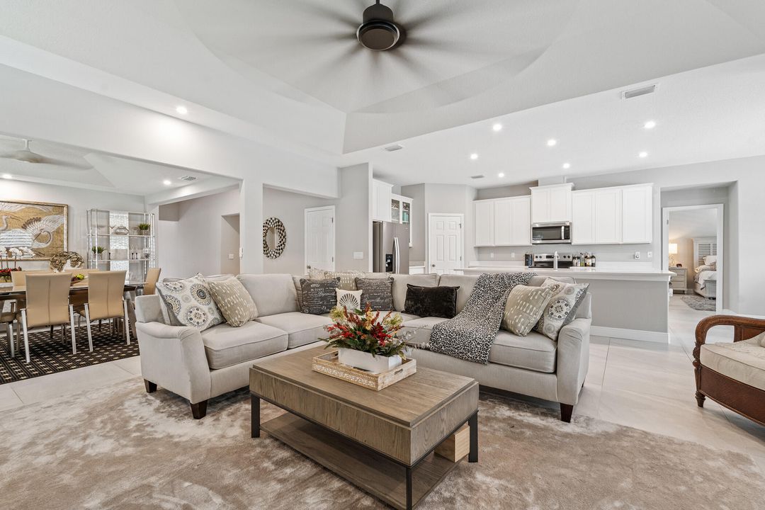 For Sale: $875,000 (4 beds, 3 baths, 2771 Square Feet)