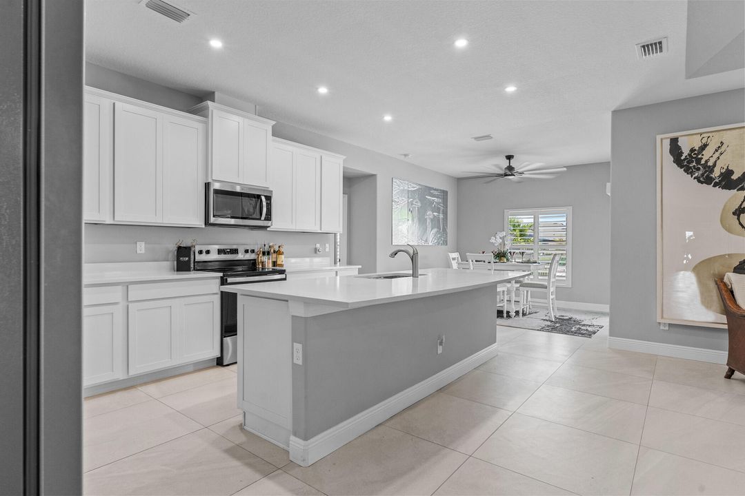 For Sale: $875,000 (4 beds, 3 baths, 2771 Square Feet)