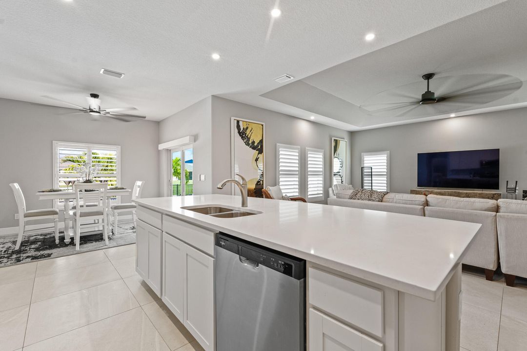 For Sale: $875,000 (4 beds, 3 baths, 2771 Square Feet)