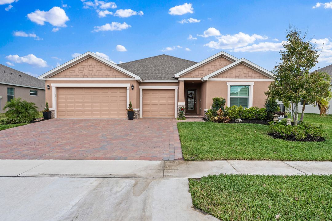 For Sale: $875,000 (4 beds, 3 baths, 2771 Square Feet)