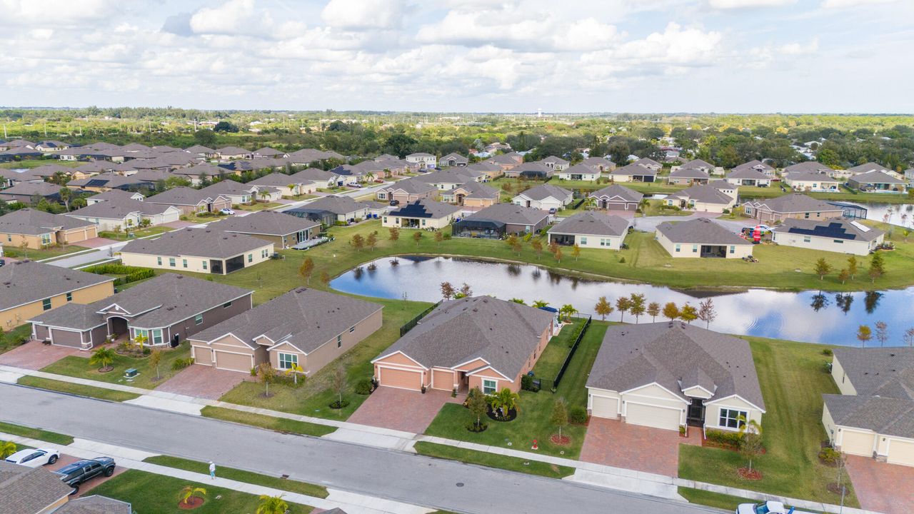 For Sale: $875,000 (4 beds, 3 baths, 2771 Square Feet)