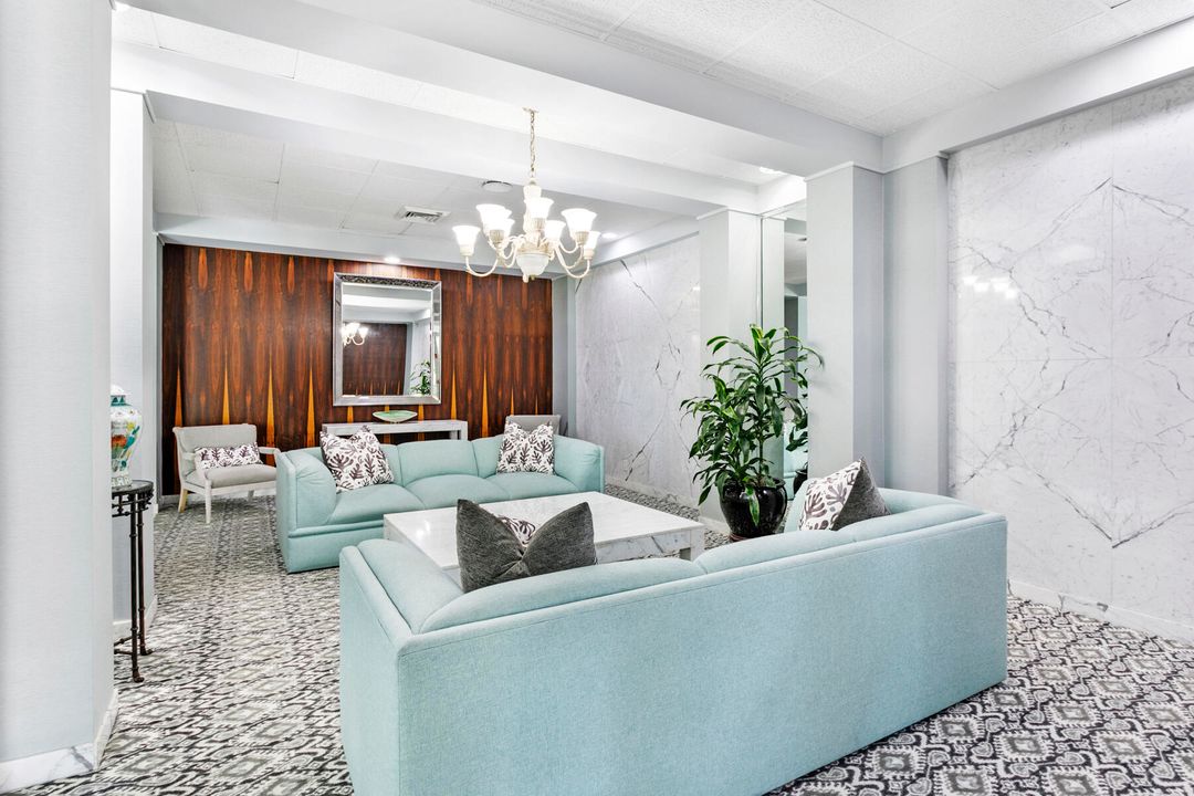 For Sale: $1,175,000 (3 beds, 2 baths, 1578 Square Feet)