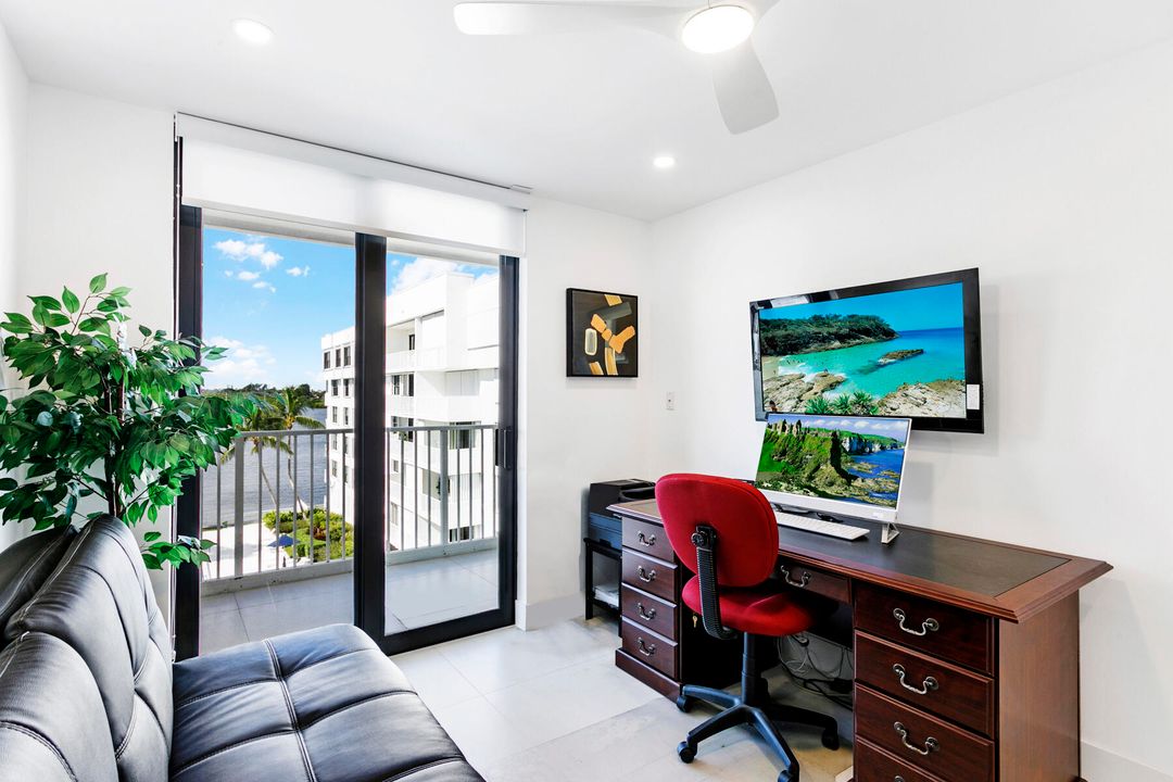 For Sale: $1,175,000 (3 beds, 2 baths, 1578 Square Feet)