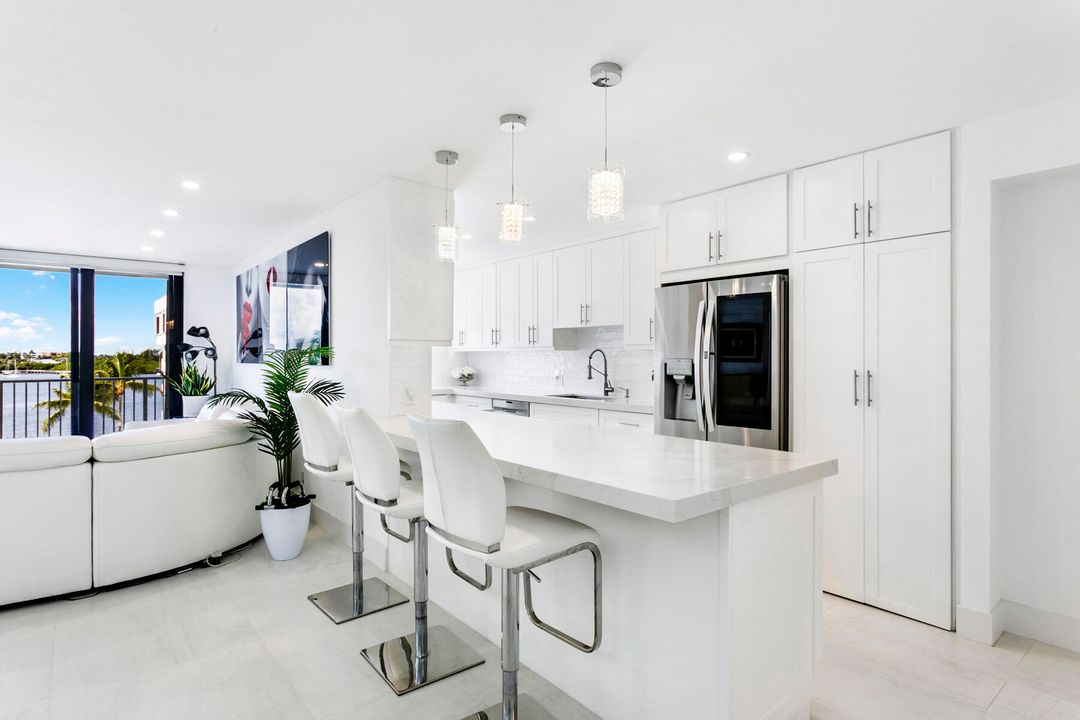 For Sale: $1,175,000 (3 beds, 2 baths, 1578 Square Feet)