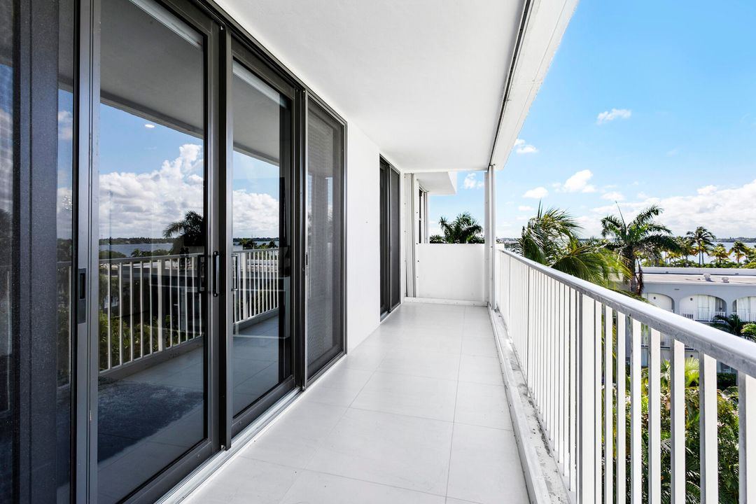 For Sale: $1,175,000 (3 beds, 2 baths, 1578 Square Feet)